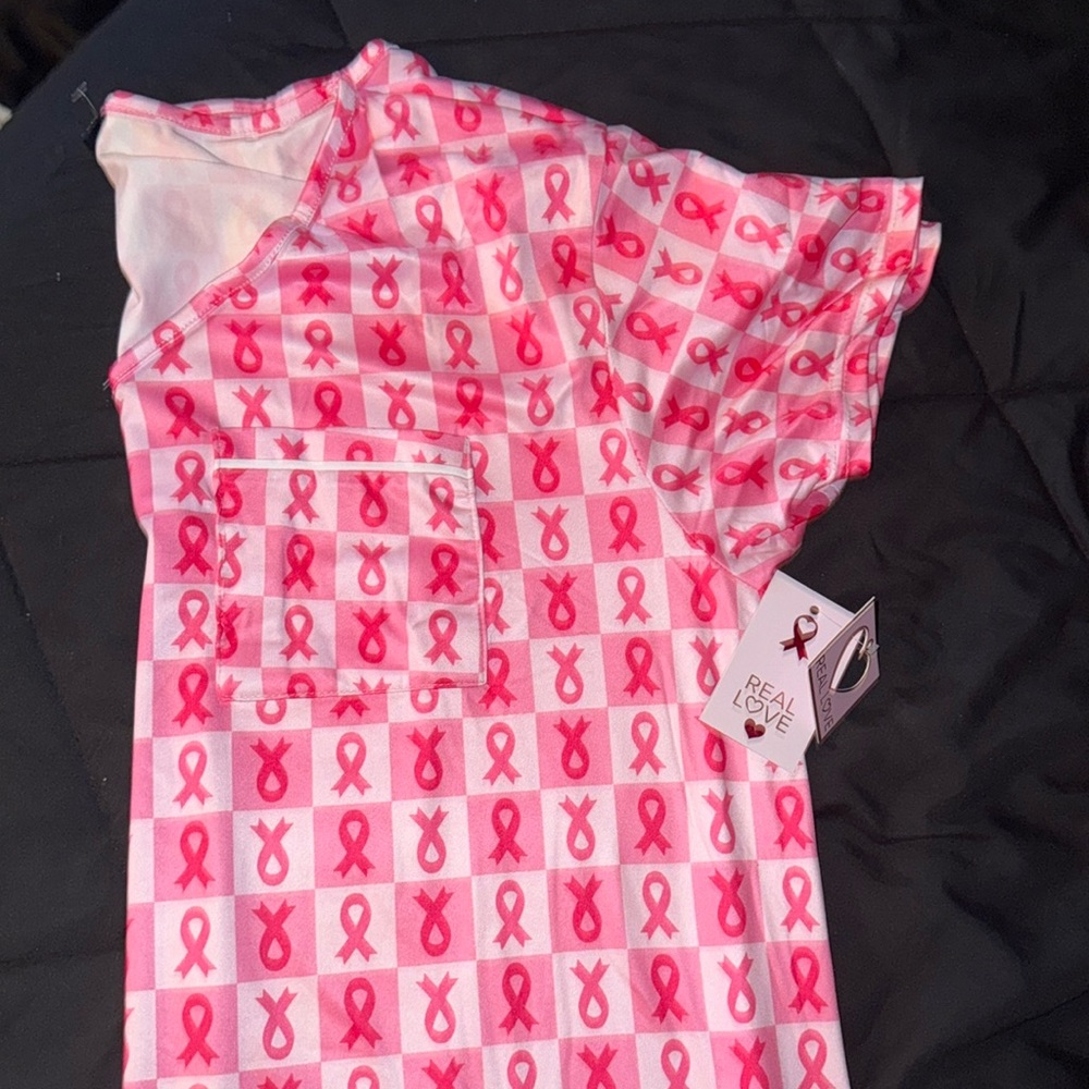 Real Love Pink Ribbon 🎀 Gown with front pocket 🎀🎗️Bundle - Picture 3 of 10